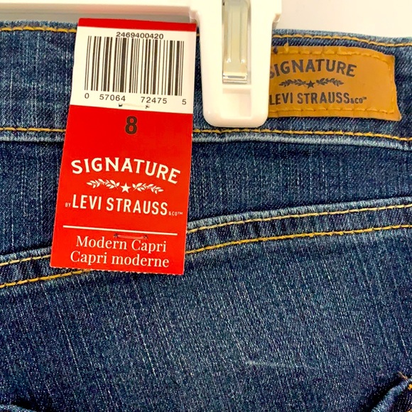 Levi’s Modern Cropped Jeans - Picture 7 of 8